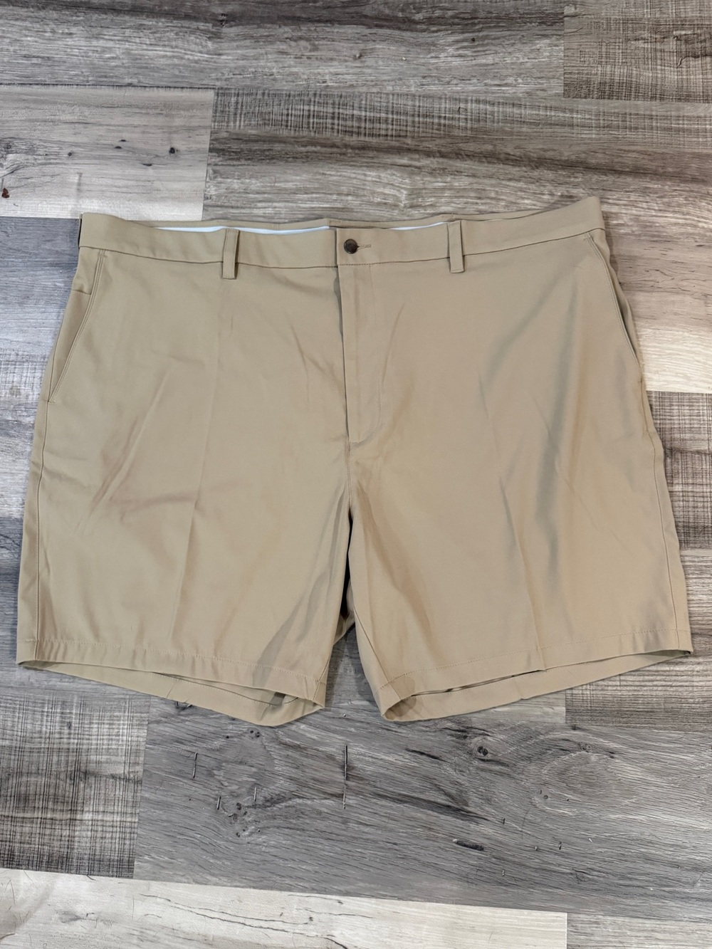 Men’s callaway golf shorts khaki 46b